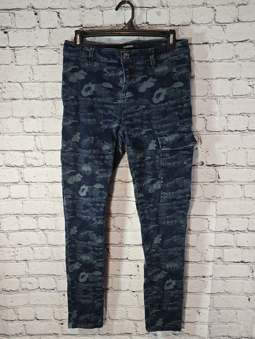 bebe Navy Blue Camo Cargo Mid Rise Skinny Jeans Size 8